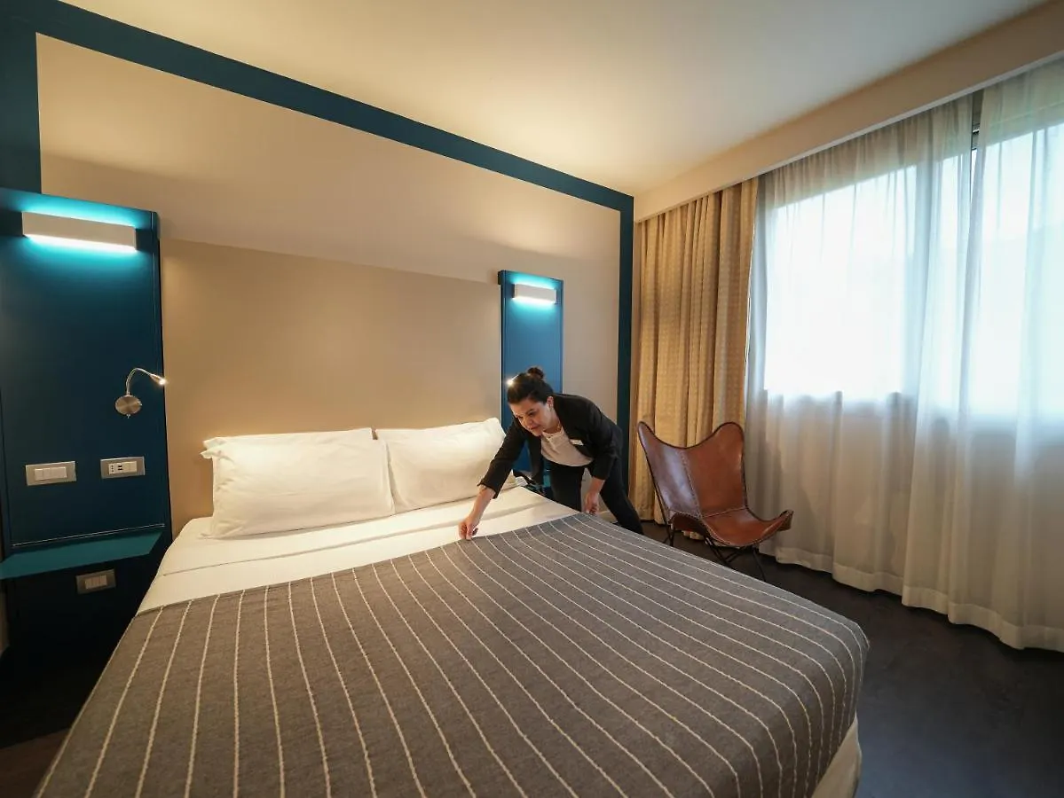 פרוג'ה La Meridiana Bleisure Hotel